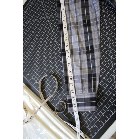 Amp Lify  /Long sleeved button up/ (Size M) Gray/Black - Picture 13 of 15